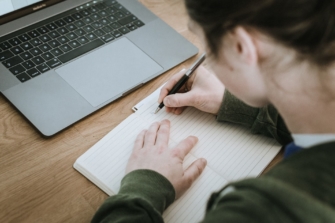 formation en rédaction et stratégie de éditoriale à Caen